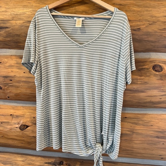 Matty M Side Tie Blouse - Picture 2 of 3